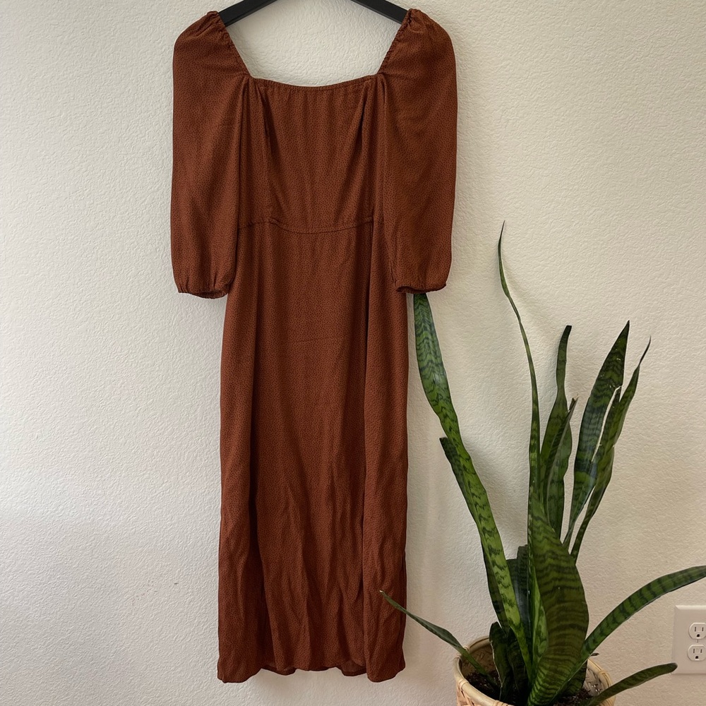 midi dress, lined slit on right side of dress